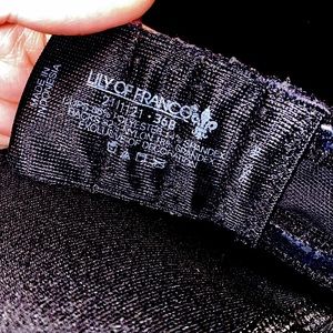 Strapless Black Push-up Bra 36B